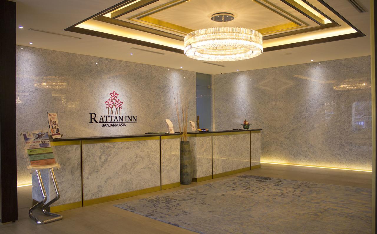 Rattan Inn Hotel Банджармасин Экстерьер фото